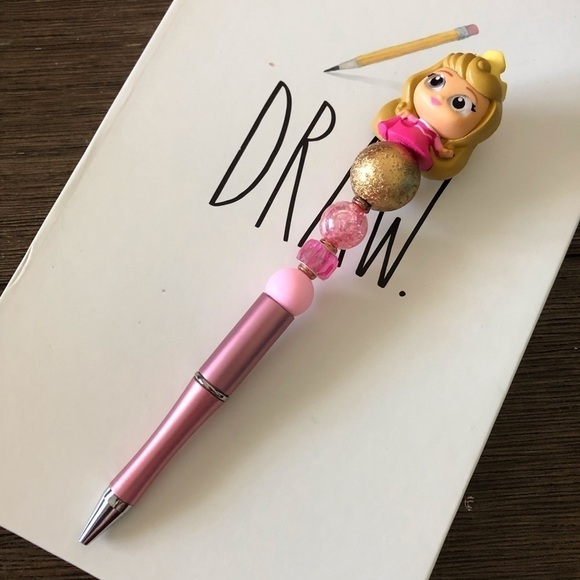 Disney Doorables: Sleeping Beauty: Princess Aurora handmade beaded pen - Picture 2 of 3